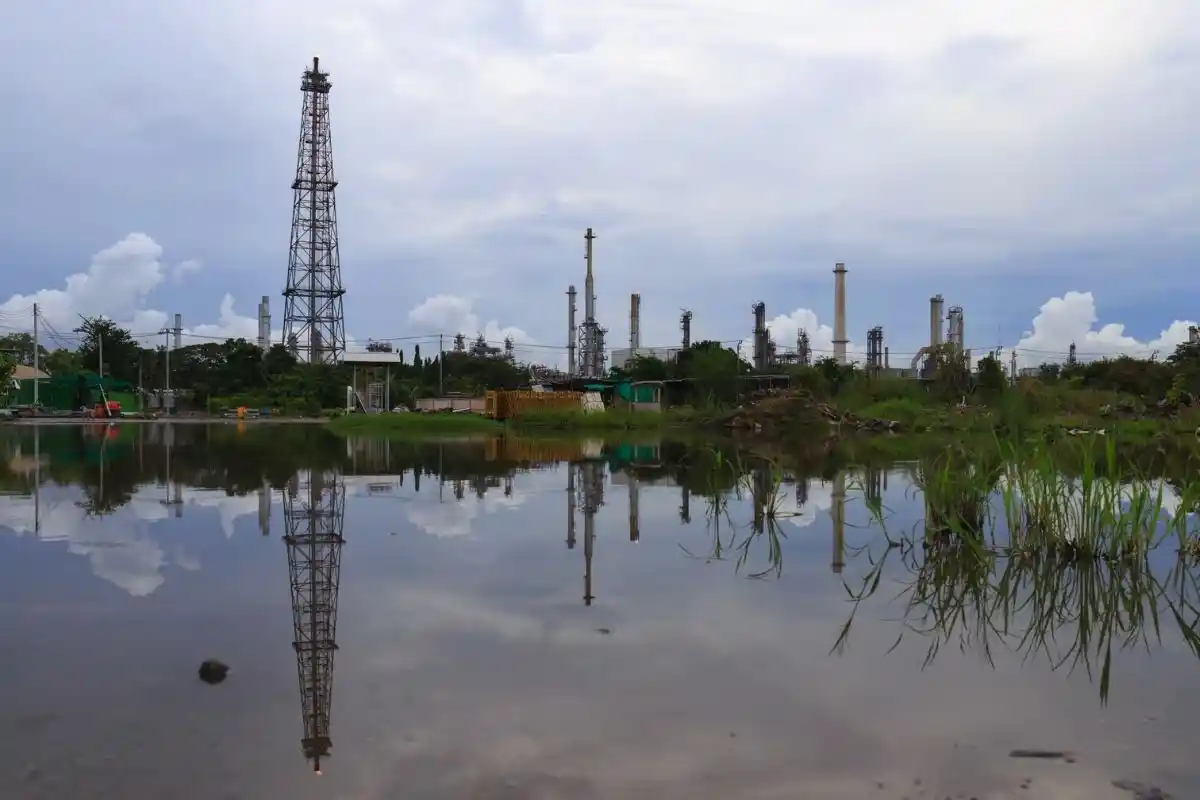 Shutdown and turnaround manpower Saudi Arabia refinery